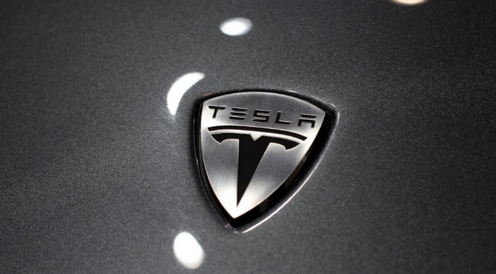 logo mobil listrik tesla