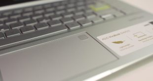 Laptop untuk Kerja dan Kuliah
