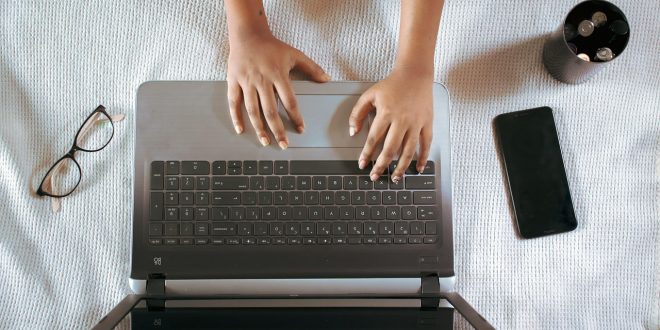 laptop layar 14 inch