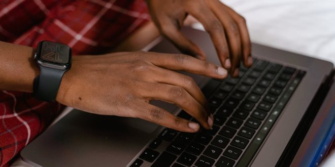 Laptop untuk Mahasiswa Teknik Industri